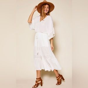 SHORT SLEEVE V-NECK BUTTON CLOSURE LACE DETAILED JUMPSUIT